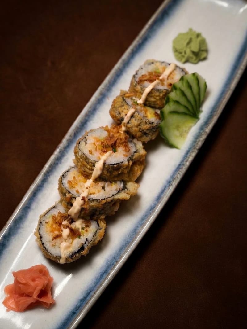 Spicy Salmon Tempura Futomaki